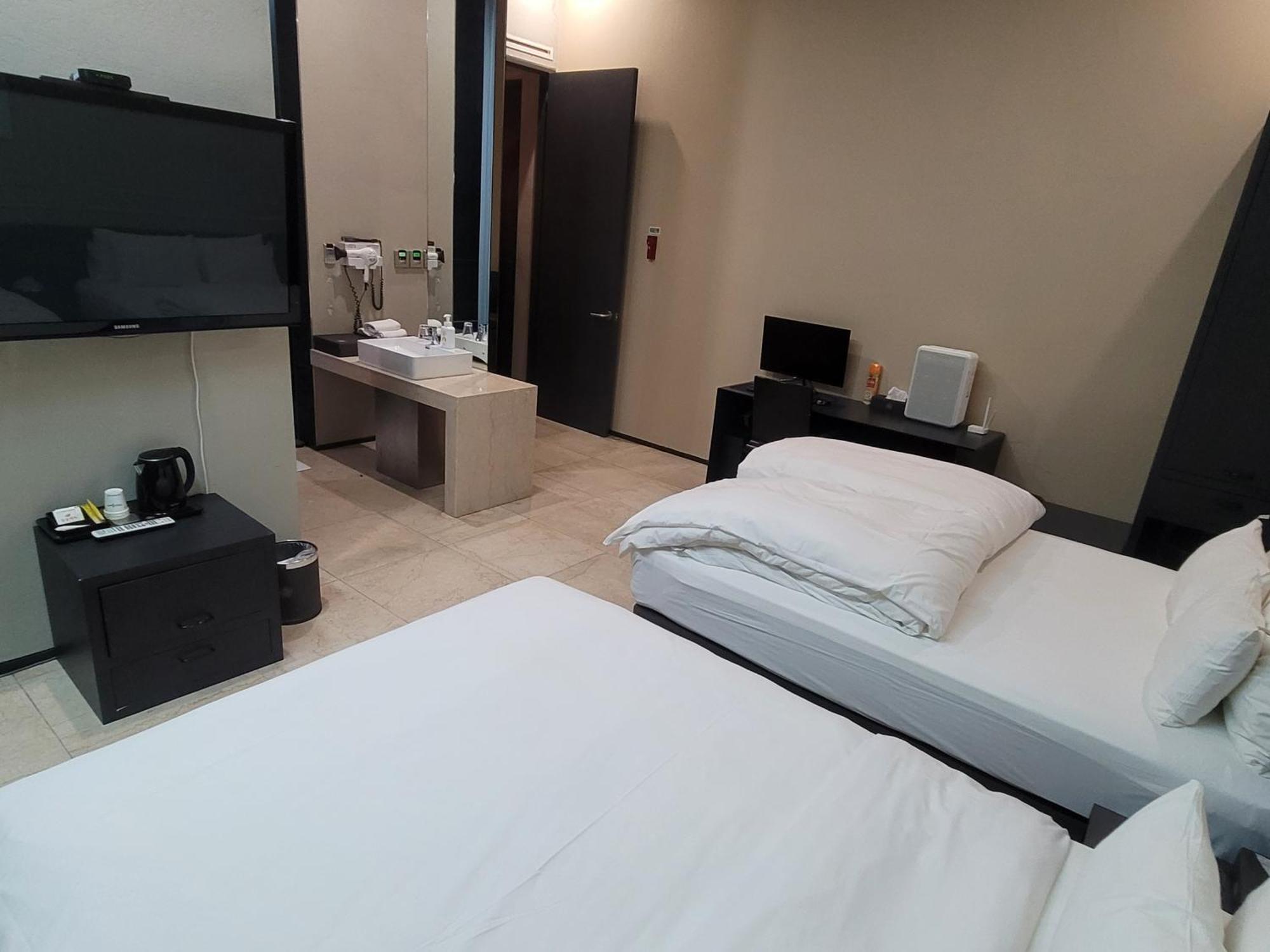 Starhills Seoul
